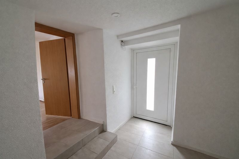 Top-Preis-Leistung! Erstbezug nach Sanierung : Kleines EFH auf 2500m² Grundstück